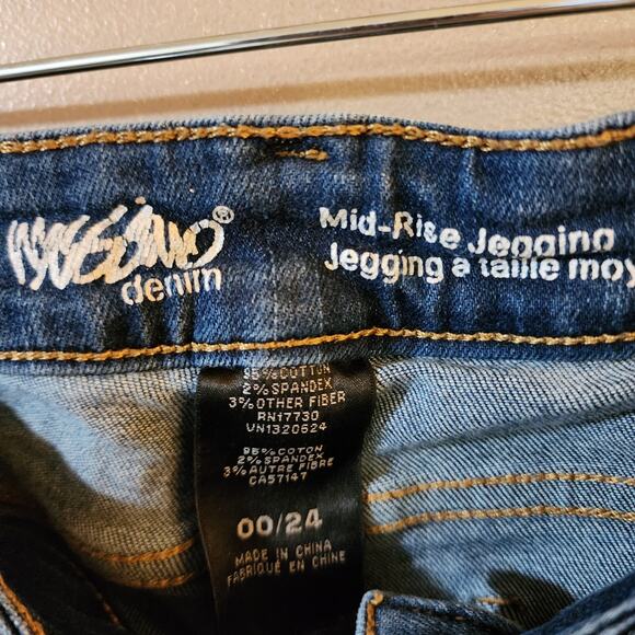 Mossimo Womens Mid Rise Jegging Skinny Jeans Size 00/24 Distressed Patched Capri - Picture 7 of 9